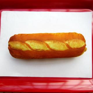Ví đựng bút hình bánh mì