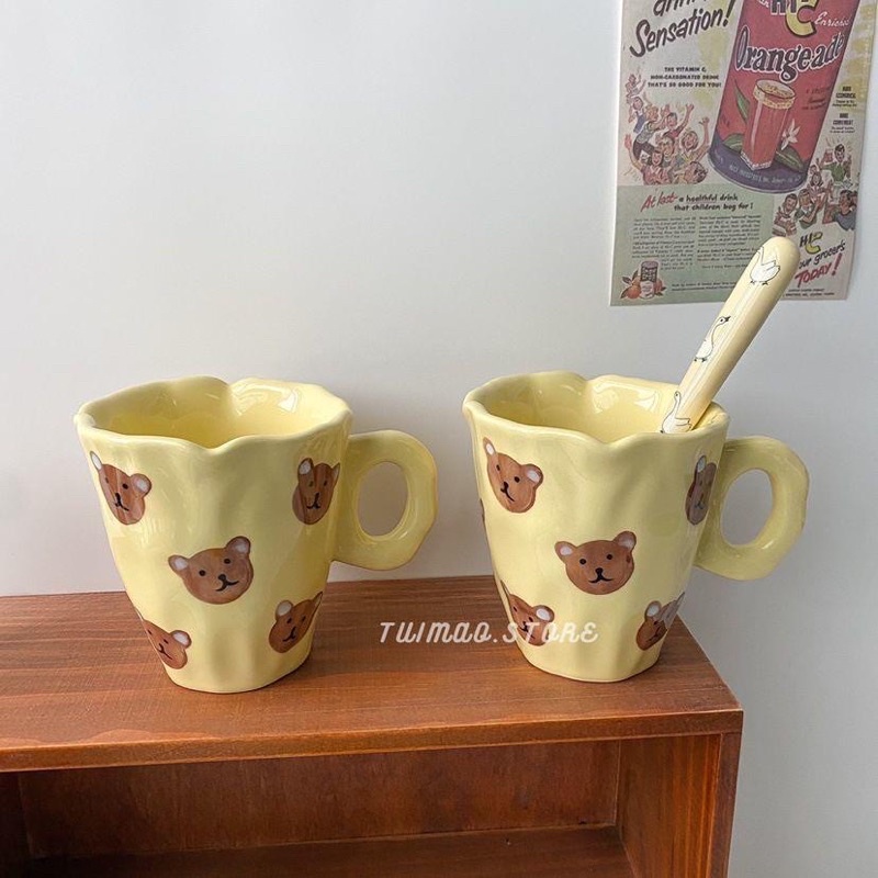 Cốc sứ dáng hoa tuilip hoạ tiết vẽ tay đáng yêu