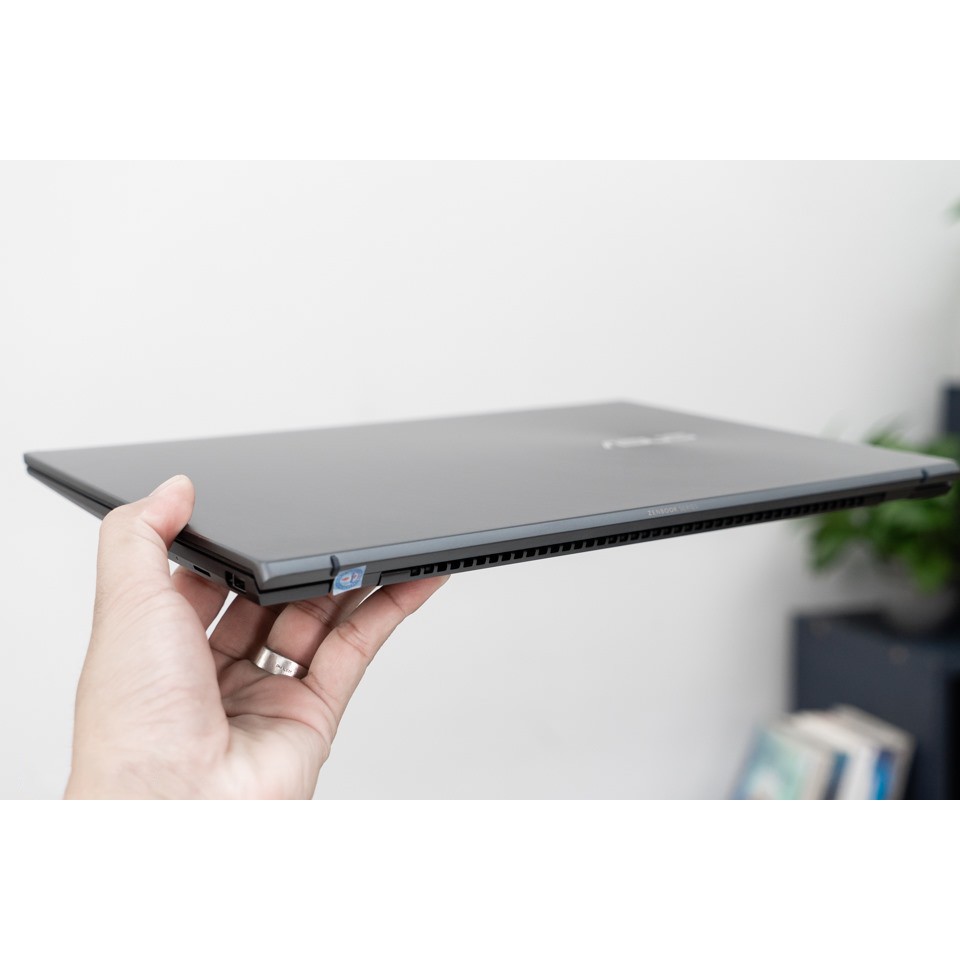 Laptop Asus ZenBook 14 UM425IA