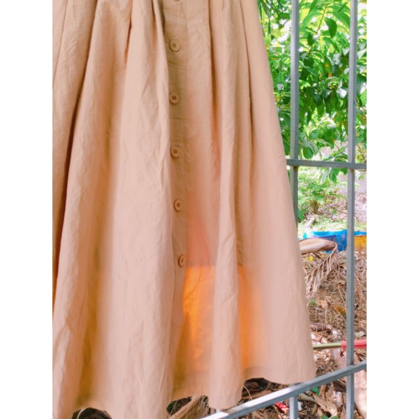 CHÂN VÁY XÔ NHẬT MÀU BE NÚT