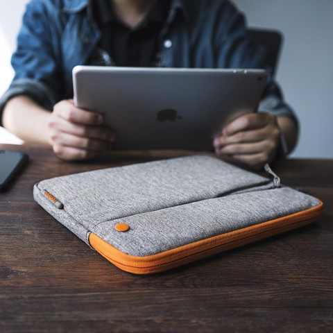 Túi Chống Sốc Tomtoc Style Tablet/iPad 11'' Chất liệu Polyester kháng nước, lớp lót lông cừu dày dặn