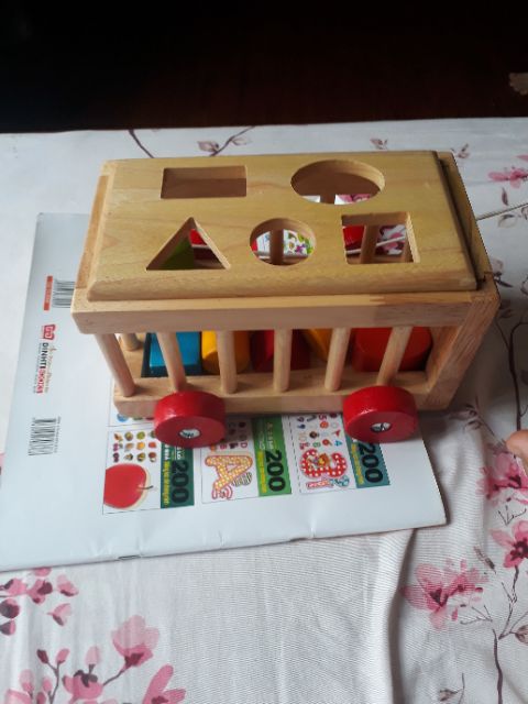 Đồ chơi cho bé yêu cũi thả hình