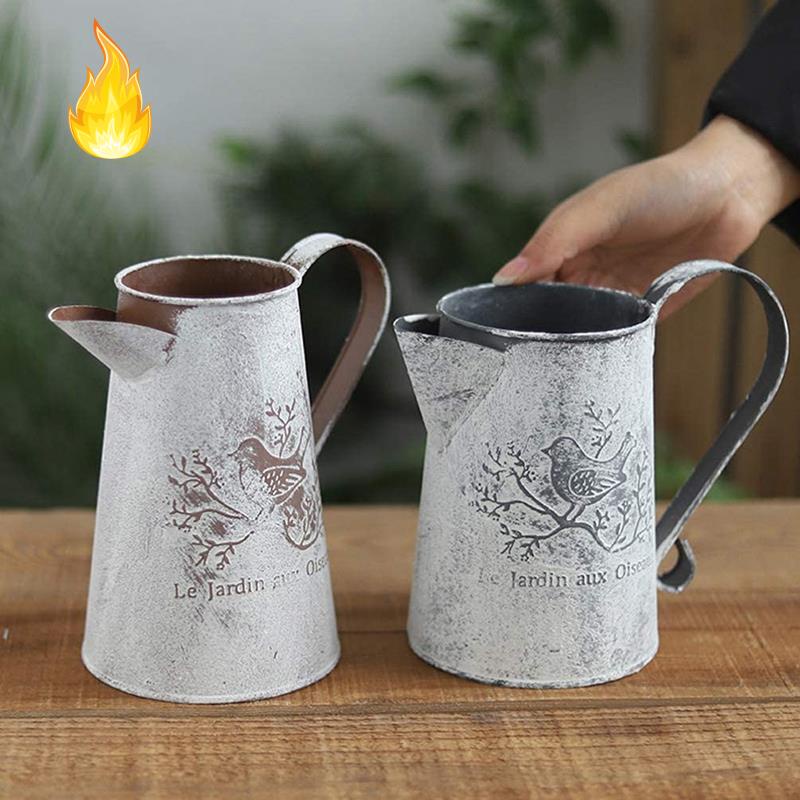 Bình tưới cây hoa bằng sắt 15cm
