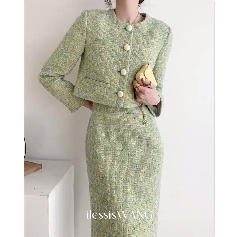Set váy hai dây kèm áo khoác dạ sang chảnh