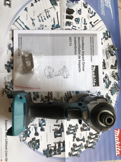 MÁY BẮT VÍT MAKITA XDT13