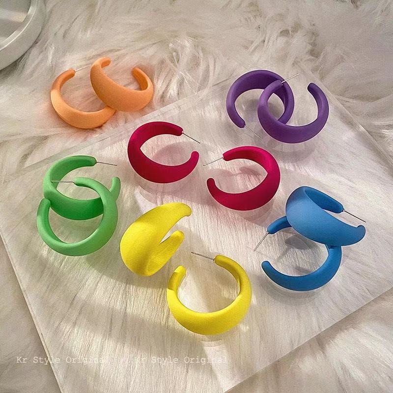 Bông tai tròn dày cá tính cho nữ
