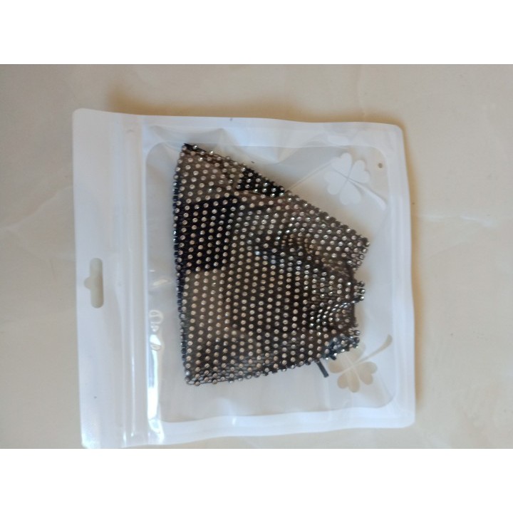 [Mã FAMAYFA giảm 10K đơn 50K] (HÀNG NEW)_KHẨU TRANG ĐÍNH ĐÁ THỜI TRANG LẤP LA LẤP LÁNH ( 1 CHIẾC)_CHẤT LƯỢNG_SANG TRỌNG | BigBuy360 - bigbuy360.vn