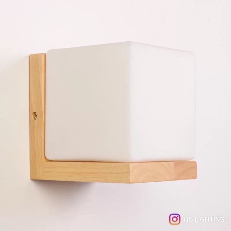 Đèn treo tường trang trí phòng khách , phòng ngủ , cầu thang , ban công hình khối vuông.Tặng kèm bóng led chuyên dụng