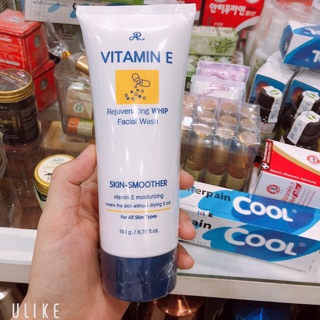 Sữa rửa mặt vitamine thái lan