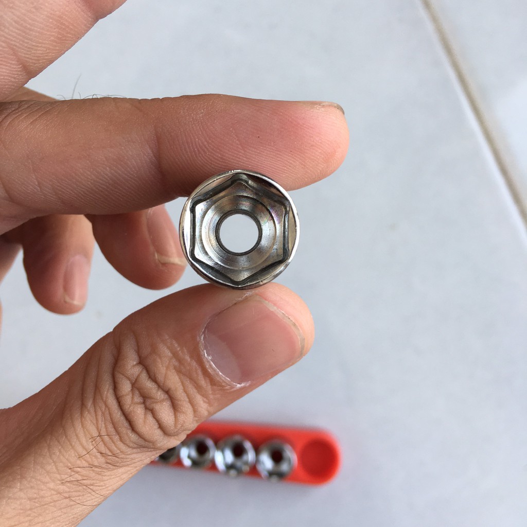 Nguyên Bộ Đầu Tuýp Chuôi 1/4" - 5mm tới 13mm - Có Đế