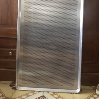 Khay phẳng lỗ nhôm 46x72