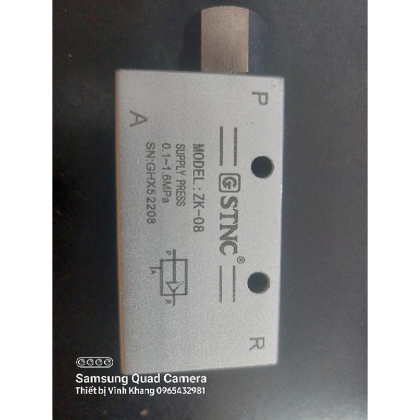 Hút hơi săm bằng khí nén