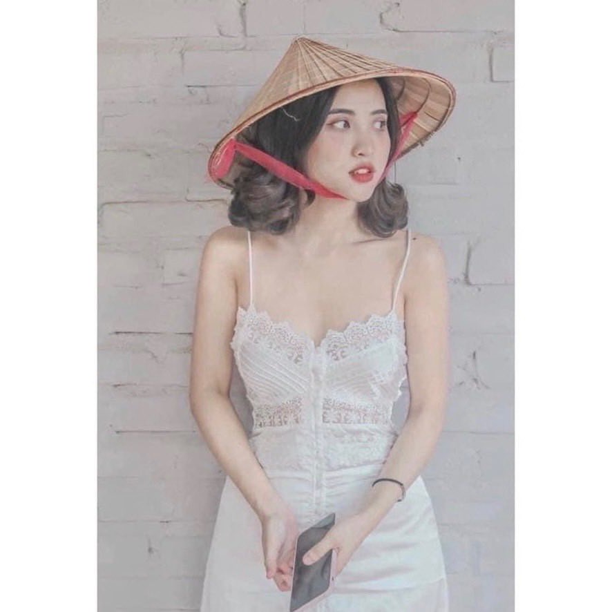 [Mã SKAMA06 giảm 8% tối đa 50K đơn 250K] Đầm midi trắng 2 dây viền ren phối nút | BigBuy360 - bigbuy360.vn