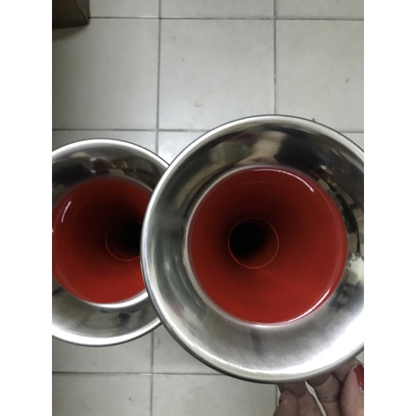 Còi hơi, kèn hơi đế đỏ, âm thanh siêu to, siêu vang dùng cho xe tải, xe đầu kéo, tàu, thuyền…