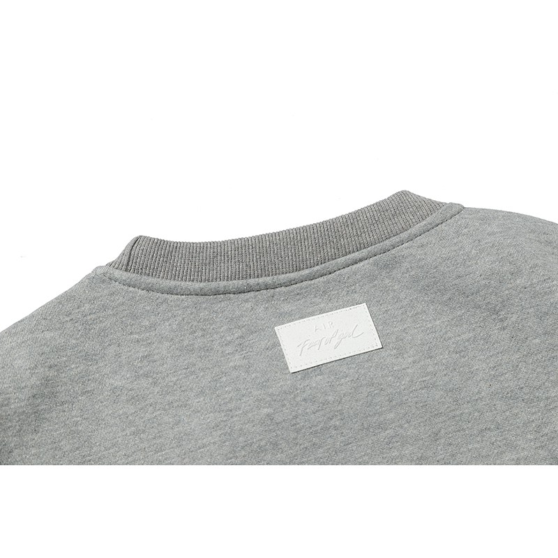 Áo Sweater cổ tròn chất liệu cotton thời trang năng động | BigBuy360 - bigbuy360.vn