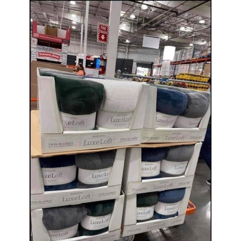 Chăn LUXELOFT mua tại COSTCO MỸ
