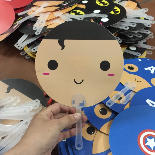 Quạt tay siêu nhân