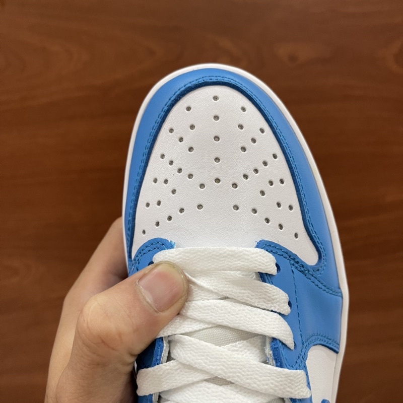 Giày Jordan 1 low SB UNC - Fullbox kèm dây phụ [ Bản chuẩn đẹp ]