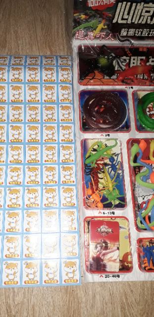 Sét 110 mô hình và 110 phiếu rút thăm trúng thưởng động vật bằng nhựa rất đẹp