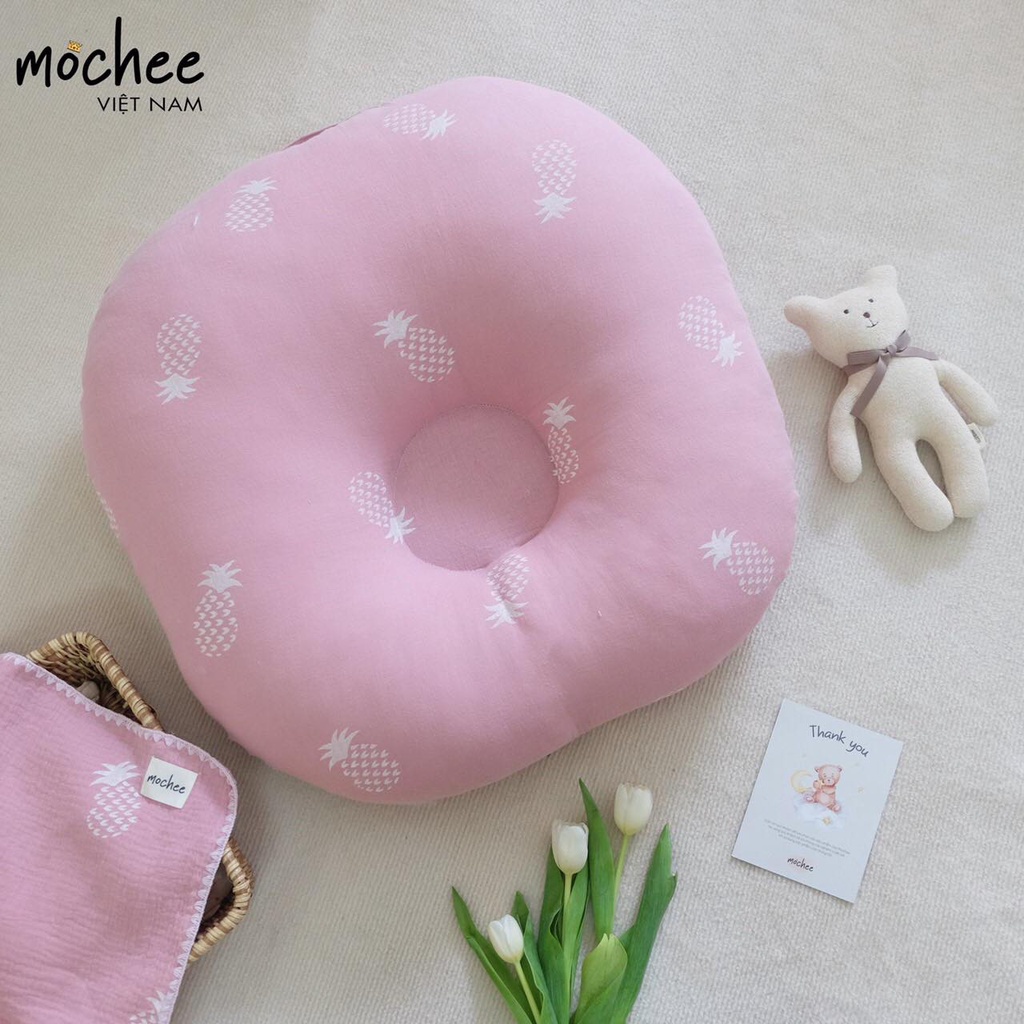 Gối Chống Trào Ngược MOCHEE Cho Bé Thiết Kế Độc Đáo, Vải Cotton Thêu Mềm Mịn, Thoáng Mát