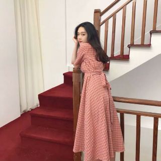 Váy kẻ cổ v vintage