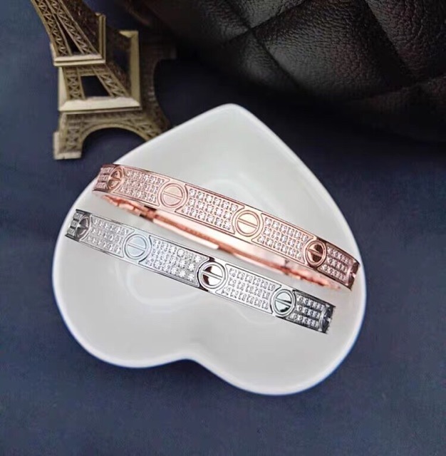 Vòng titan catier full xoàn full box cao cấp