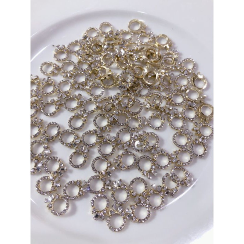 Charm nơ tròn xịn