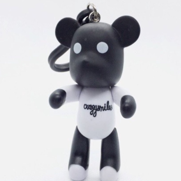 Móc chìa khóa Popobe trắng đen Hothit 2022