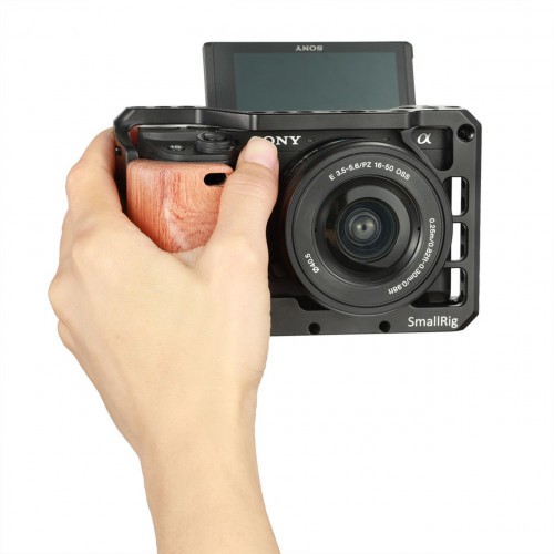 SmallRig Tay cầm bằng gỗ cho Sony A6400 Cage APS2318 hàng chính hãng | Bảo hành 24 tháng