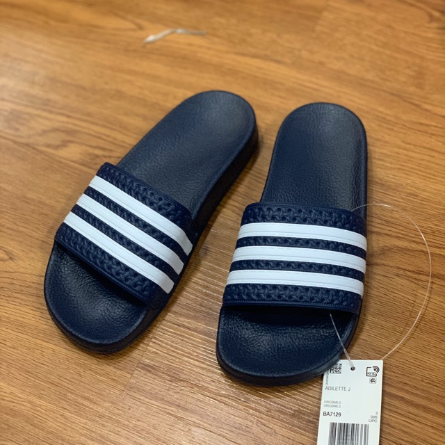 Dép A Đi Đas  authentics