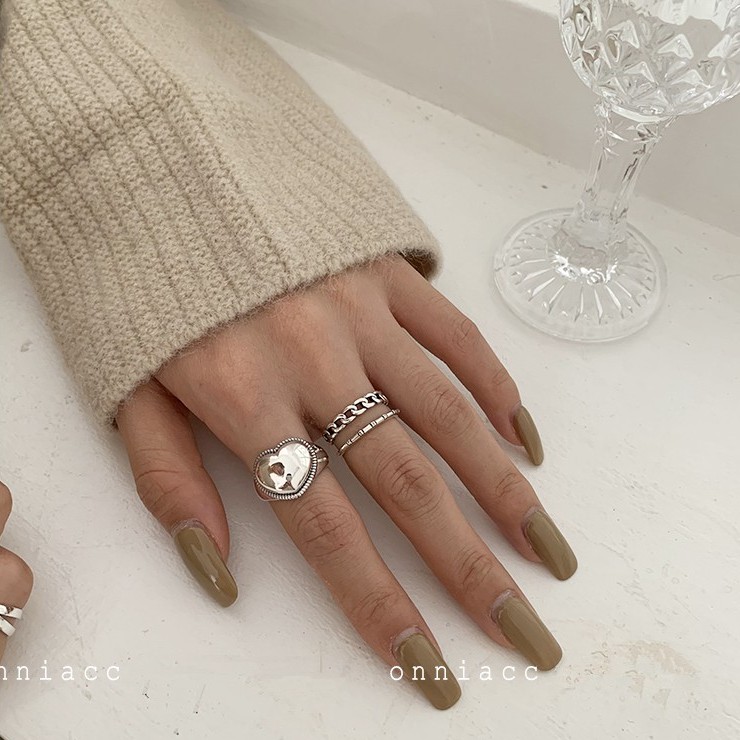 Nhẫn Xích Mặt Trái Tim Phong Cách Retro B760