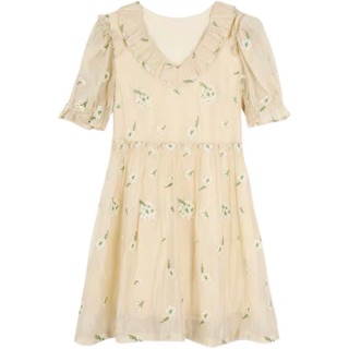 Đầm hoa babydoll cổ V viền bèo hai màu trắng và be