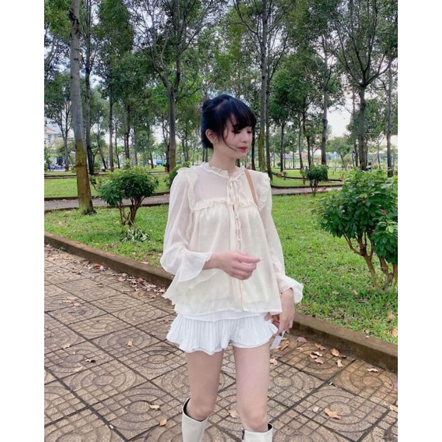 Áo sơ mi voan xếp ly bèo thắt nơ cổ kèm áo 2s tay bồng sang chảnh