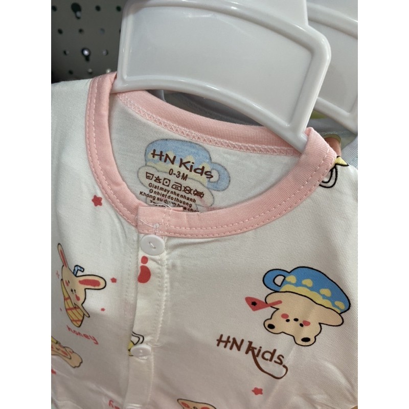 Bộ cộc hnkids cúc giữa trắng họa tiết vải peptit