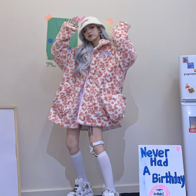 Áo Khoác Giả Lông Cừu Dáng Dài In Họa Tiết Bò Sữa Xinh Xắn Cho Nữ