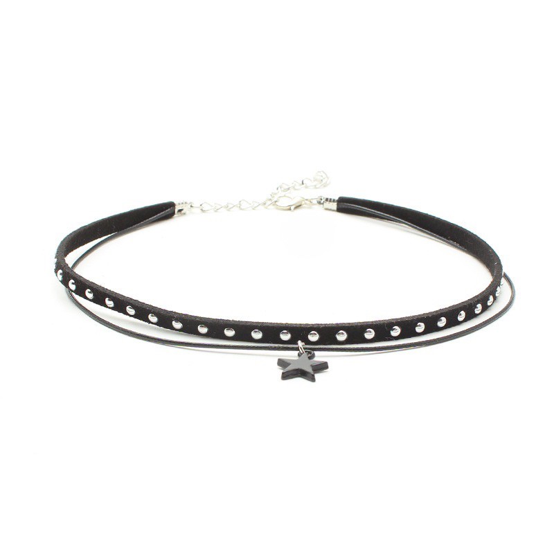 Choker đen ngôi sao