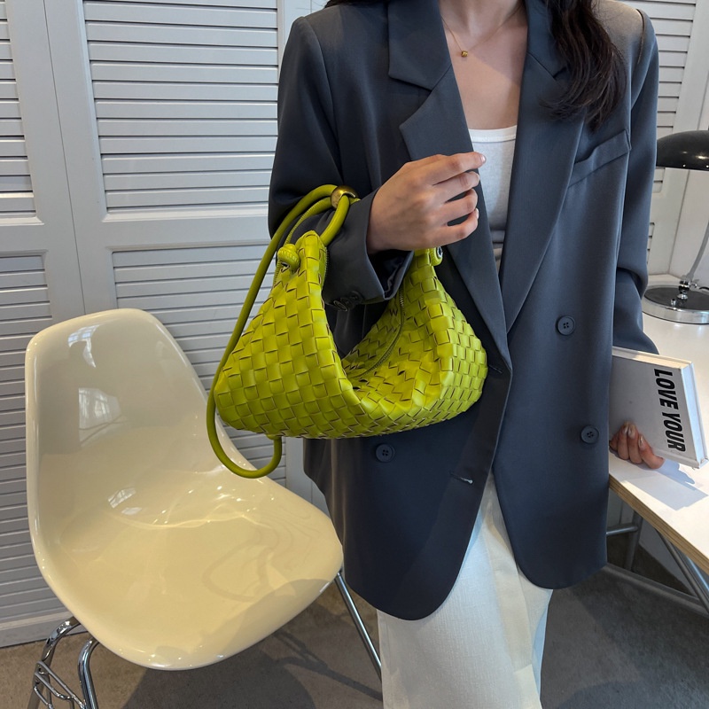 Túi Đeo Chéo Một Dây Dệt Thời Trang Phong Cách Phương Tây Mới 2022 Dành Cho Bạn Nữ