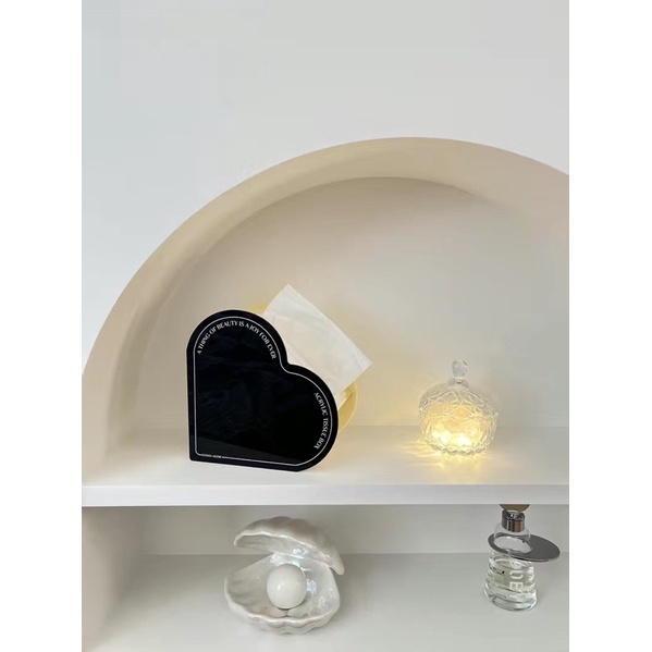 Hộp đựng giấy ăn hình trái tim Acrylic cao cấp sang trọng