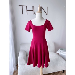 ĐẦM XOÈ CỔ VUÔNG