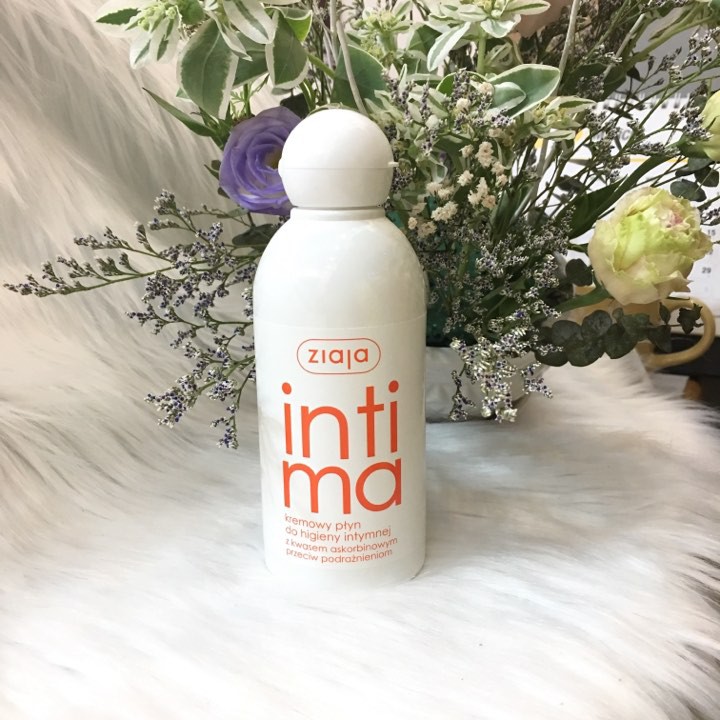 Dung Dịch Vệ Sinh Dạng Sữa Intima Ziaja Ba Lan 200ml