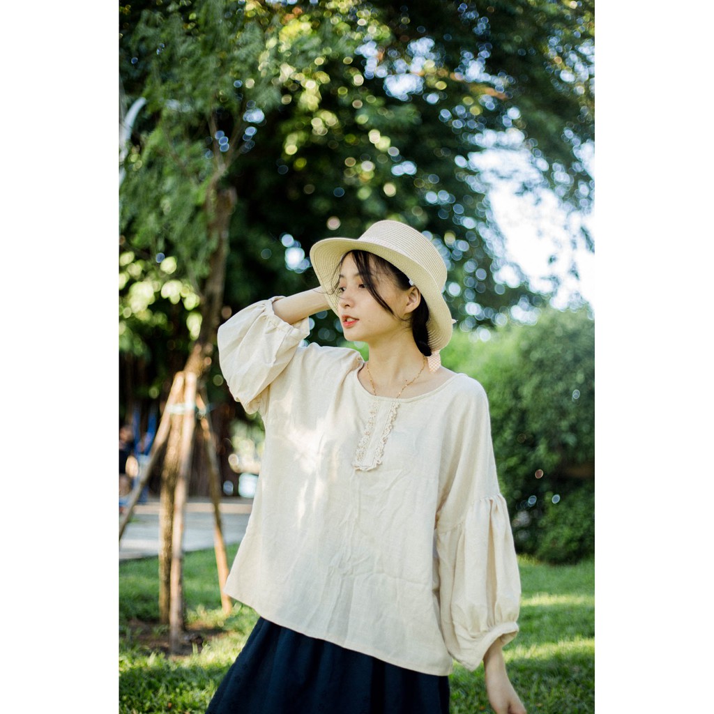 Xoăn | Áo linen nữ tay lỡ vintage đáp ren kiểu Nhật