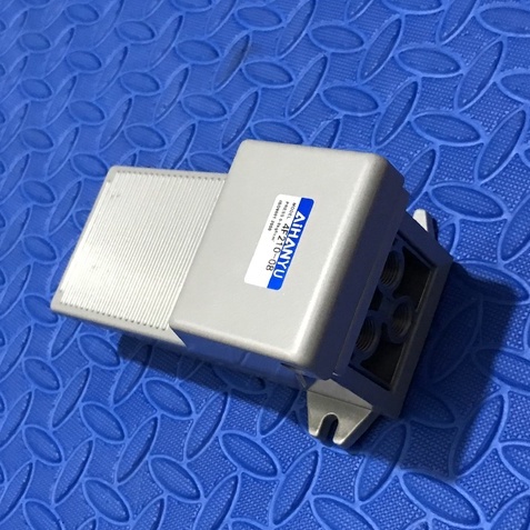 Bàn đạp khí nén 4F210-08, bàn đạp hơi khí nén, van đạp chân khí nén dùng sử dụng đột hơi,van đạp điều khiển xi lanh khí