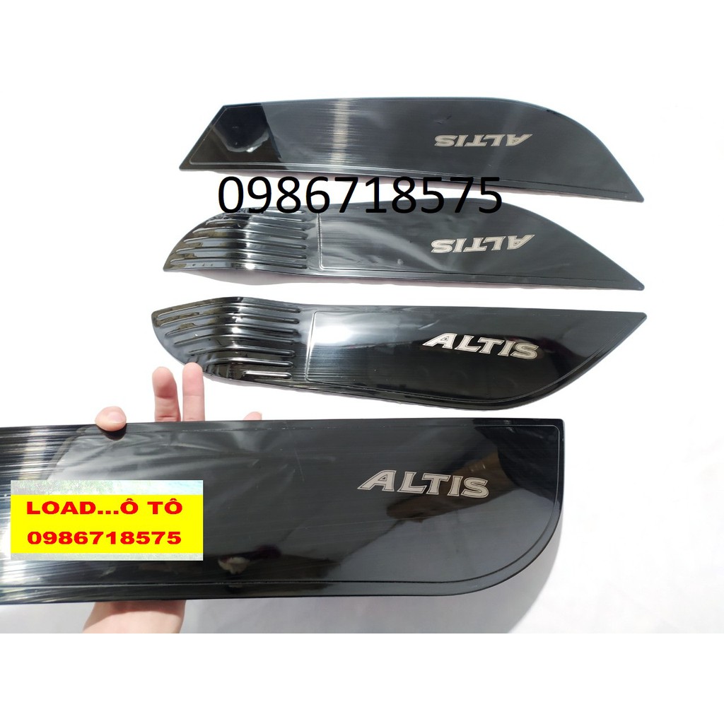 Ốp Tapli Cánh Cửa Xe Toyota Altis 2021-2018 Mẫu Titan Cao Cấp