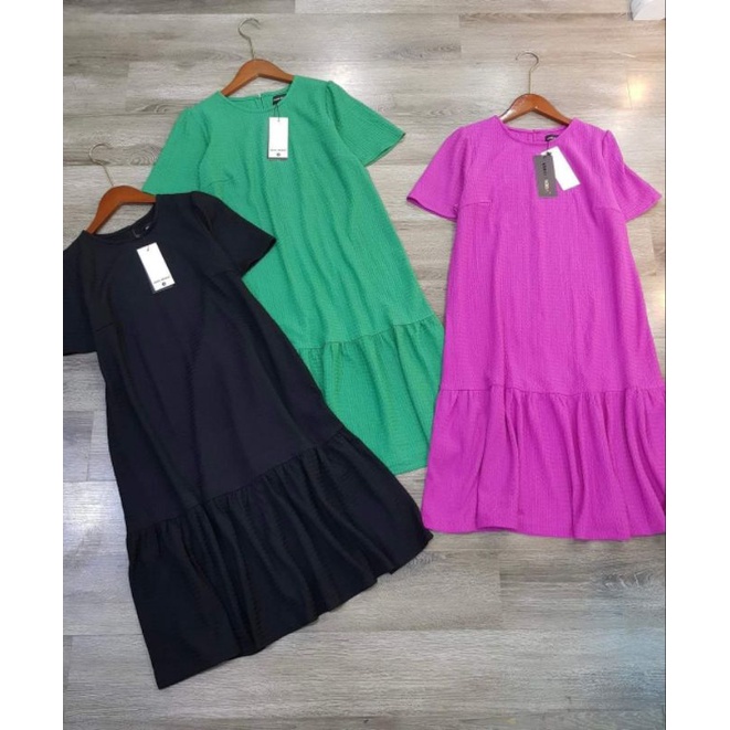 Váy xòe đuôi cá VERO MODA vải dập phồng