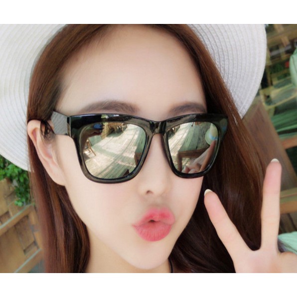 Kính trang gương nam nữ kiểu dáng hàn quốc đẹp