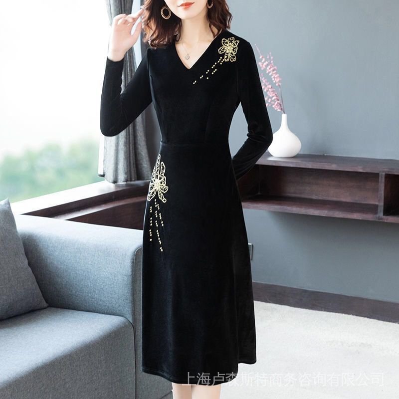Đầm Nhung Thêu Tay Dài Phong Cách Retro Plus Size Thời Trang Xuân Thu Dành Cho Nữ 2022