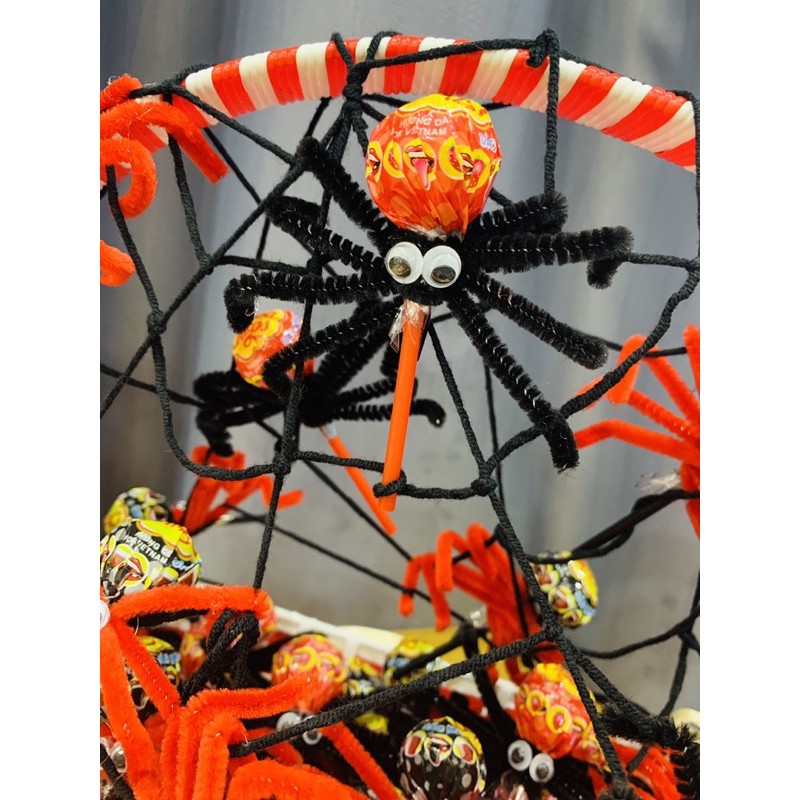 Kẹo mút halloween