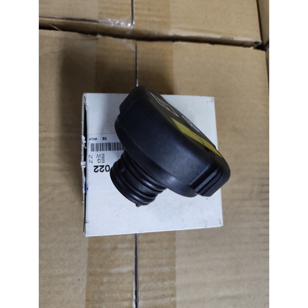 NẮP BÌNH NƯỚC PHỤ BMW E46 CHÍNH HÃNG - 17117639022 - 1711 7639 022
