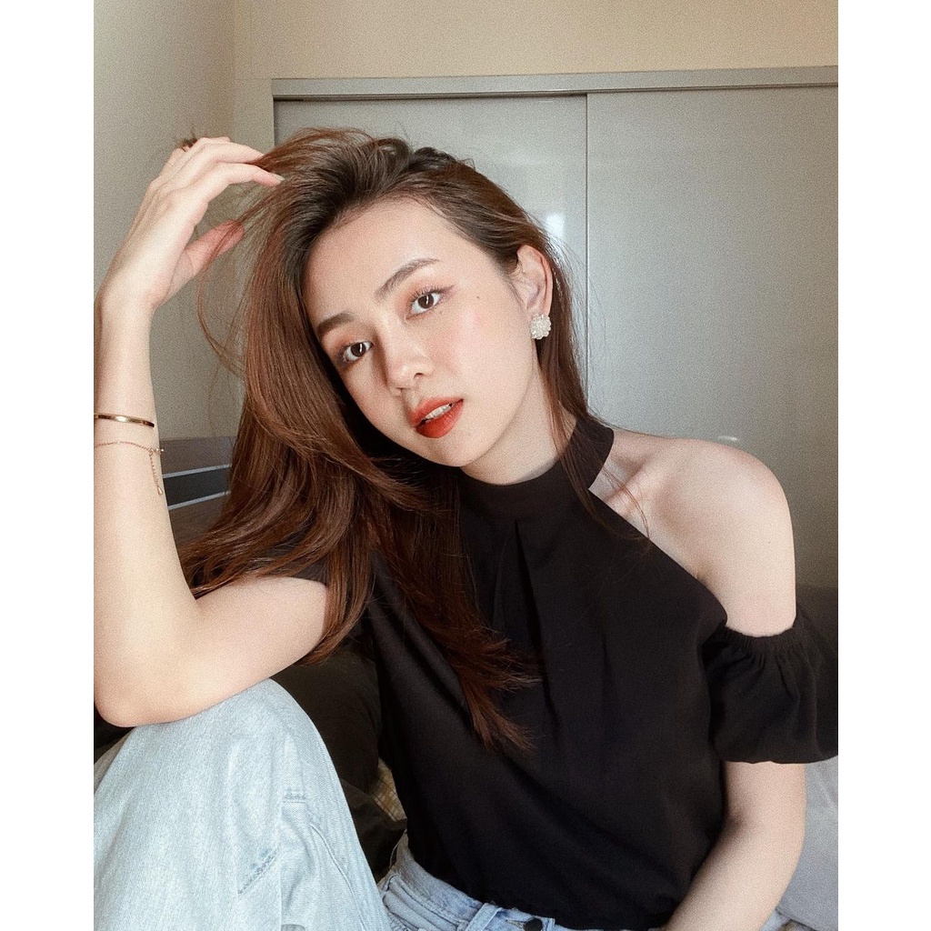 Áo hở vai cổ yếm 2 lớp – Áo trễ vai tay bồng chất linen – Croptop kiểu eo bo chun A-CY
