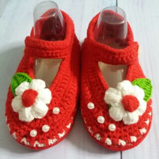 Bộ mũ và giày len cho bé gái